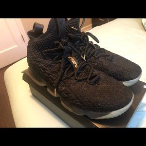 LeBron 15s